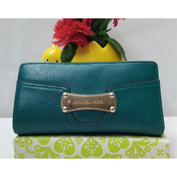 Michael Kors Teal Green Leather Saratoga Zip continental Credit Card Wallet - Picture 1 of 16